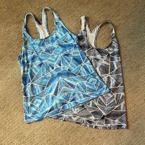 Pair/set of workout tank tops